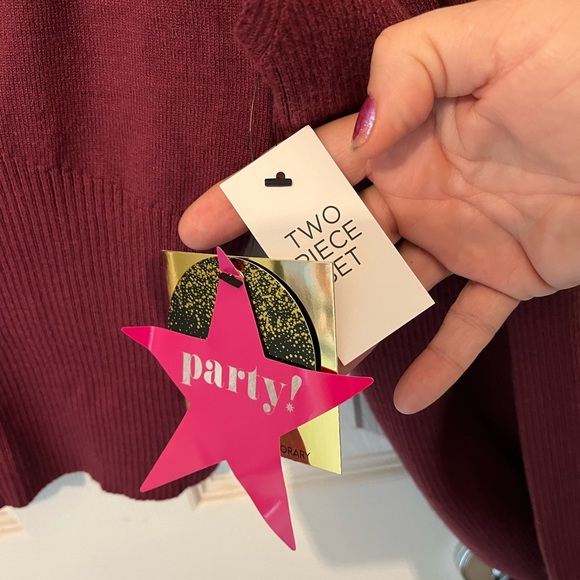 NWT Maroon 2 pc tank w/ neck and sleeve party top SZ L (junior) by Metal - Picture 4 of 7